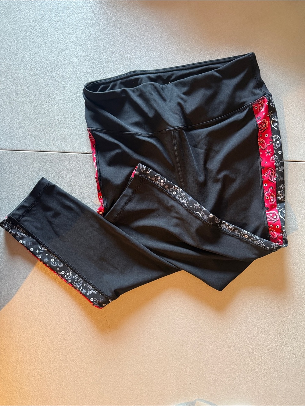 Bebe Black Leggings with Red & Black Bandana Trim Capri size L
